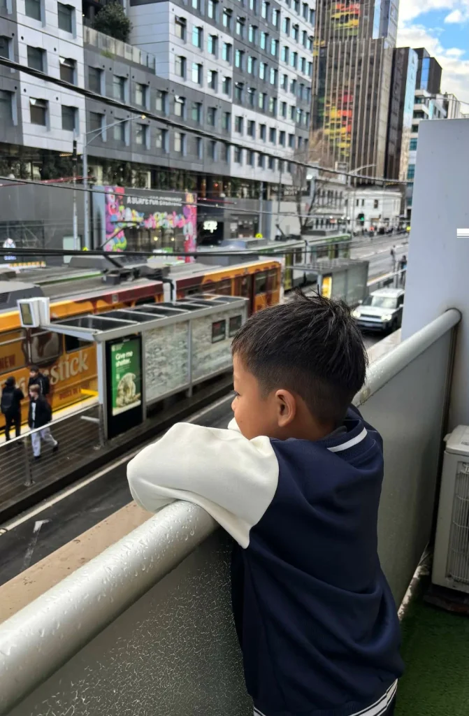 view bilik arrow on swanston