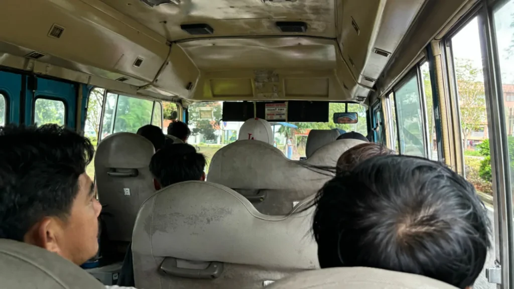 naik bas brunei