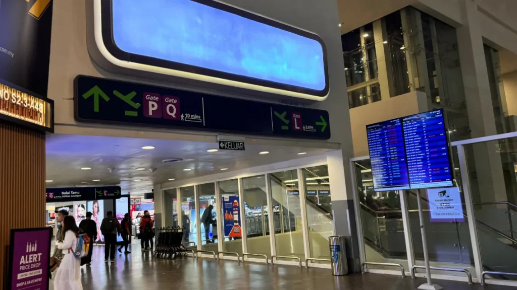 gate utama di klia 2