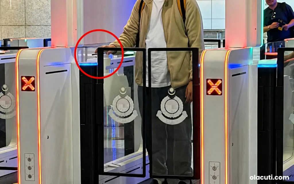 imbas kod qr myniise di airport